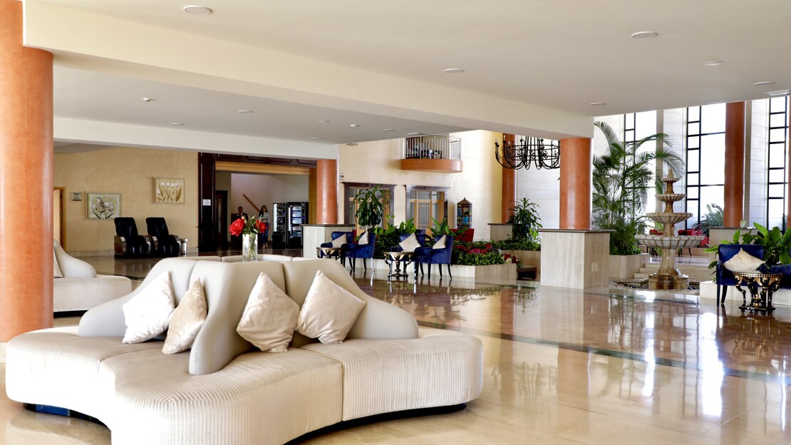 Grand Muthu Golf Plaza Hotel and Spa